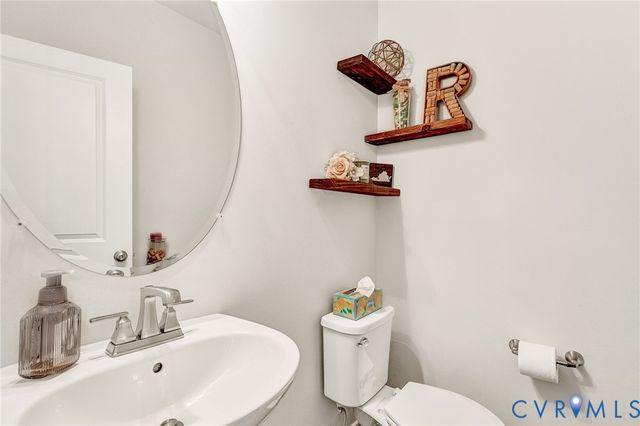 10146 Cameron Ridge Dr, Ashland, VA 23005