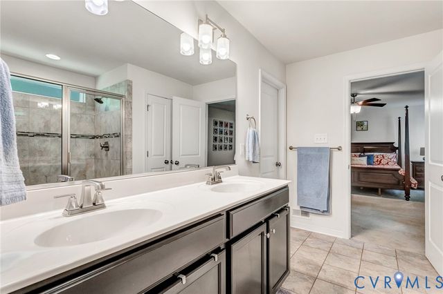10146 Cameron Ridge Dr, Ashland, VA 23005