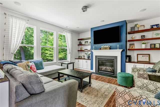 10146 Cameron Ridge Dr, Ashland, VA 23005