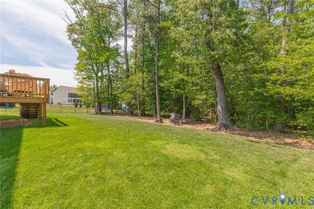 10146 Cameron Ridge Dr, Ashland, VA 23005