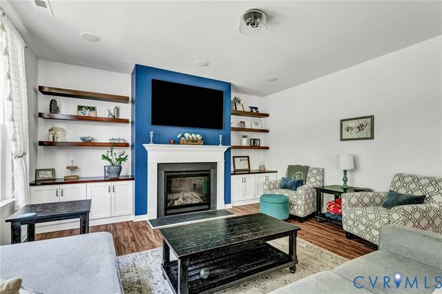 10146 Cameron Ridge Dr, Ashland, VA 23005