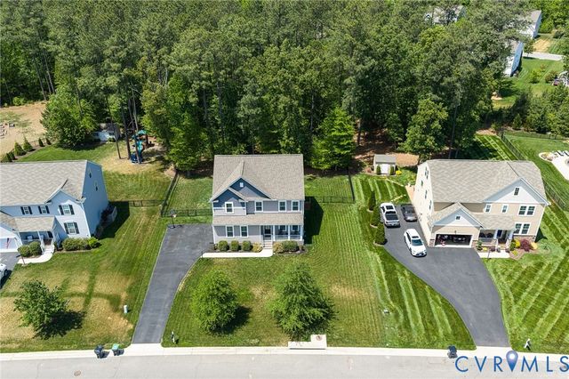 10146 Cameron Ridge Dr, Ashland, VA 23005