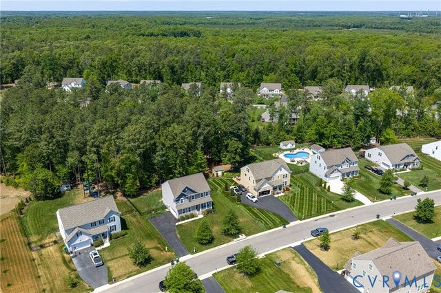 10146 Cameron Ridge Dr, Ashland, VA 23005