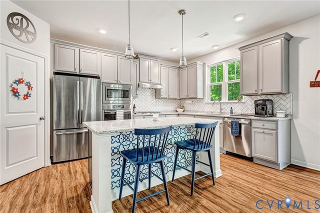 10146 Cameron Ridge Dr, Ashland, VA 23005
