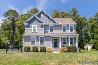10146 Cameron Ridge Dr, Ashland, VA 23005