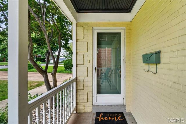 1349 Andrew Drive, Glendale, MO 63122