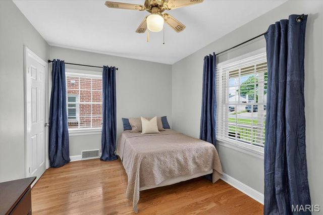 1349 Andrew Drive, Glendale, MO 63122
