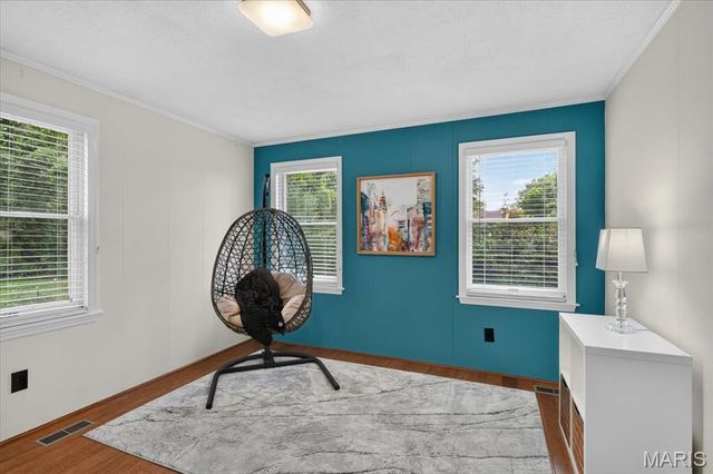 1349 Andrew Drive, Glendale, MO 63122