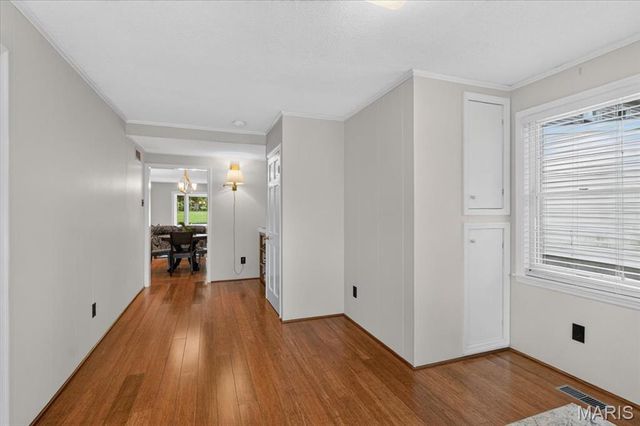 1349 Andrew Drive, Glendale, MO 63122
