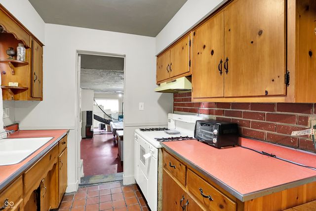 4616 Eastbourne Drive, Indianapolis, IN 46226