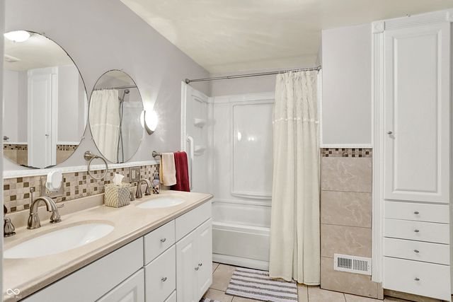 4616 Eastbourne Drive, Indianapolis, IN 46226