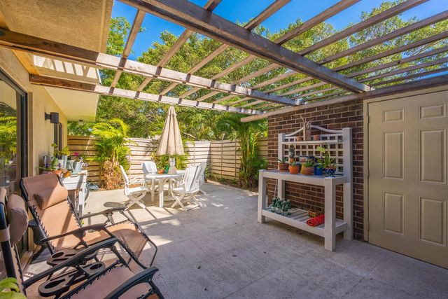 1314 13th Terrace, Palm Beach Gardens, FL 33418