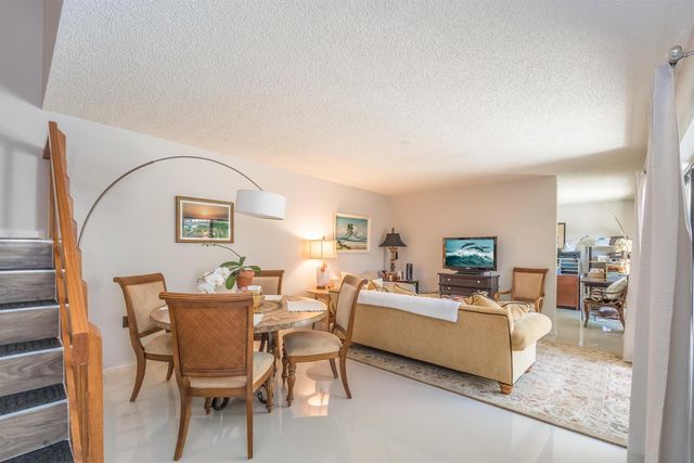 1314 13th Terrace, Palm Beach Gardens, FL 33418