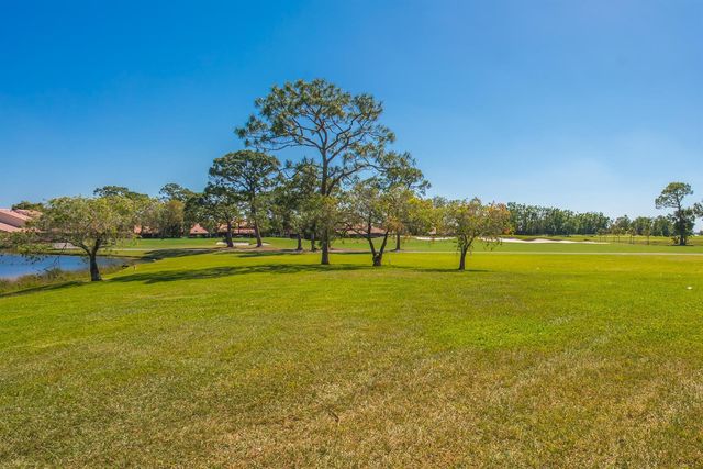 1314 13th Terrace, Palm Beach Gardens, FL 33418