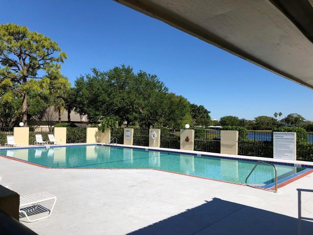 1314 13th Terrace, Palm Beach Gardens, FL 33418