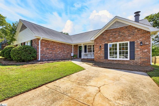 102 Ambergate Court, Greer, SC 29650