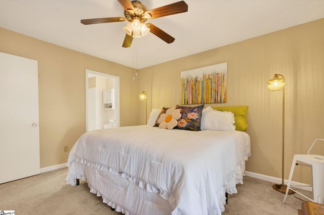 102 Ambergate Court, Greer, SC 29650