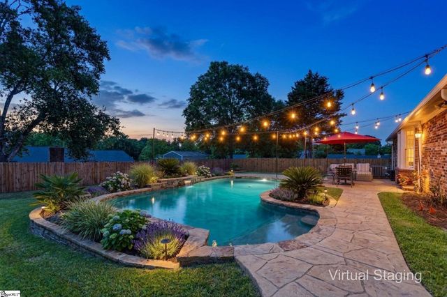 102 Ambergate Court, Greer, SC 29650