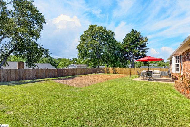 102 Ambergate Court, Greer, SC 29650