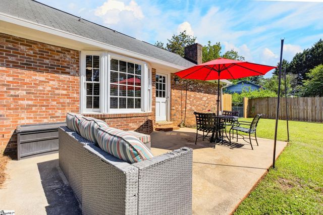 102 Ambergate Court, Greer, SC 29650