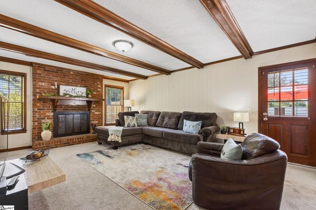 102 Ambergate Court, Greer, SC 29650