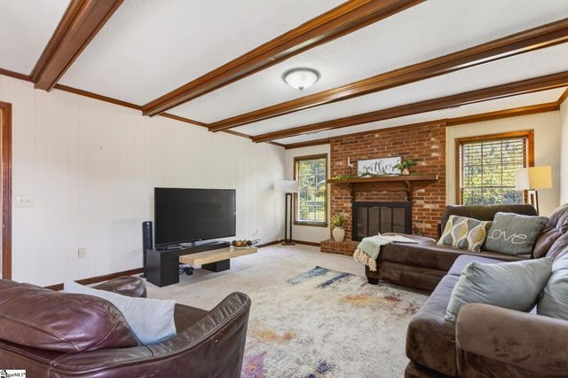 102 Ambergate Court, Greer, SC 29650