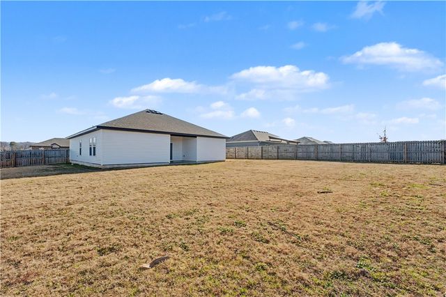 397 N Wyandotte Street, Farmington, AR 72730