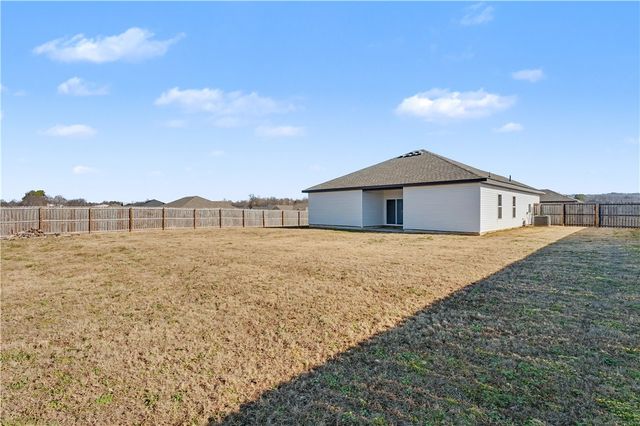 397 N Wyandotte Street, Farmington, AR 72730