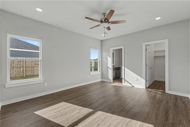 397 N Wyandotte Street, Farmington, AR 72730