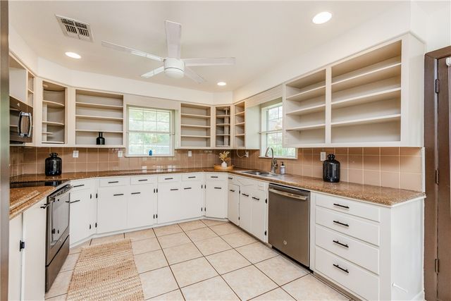 254 Vista Dr, Sandia, TX 78383