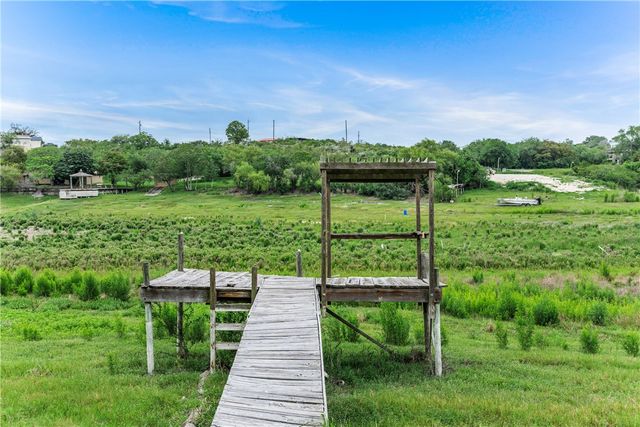 254 Vista Dr, Sandia, TX 78383