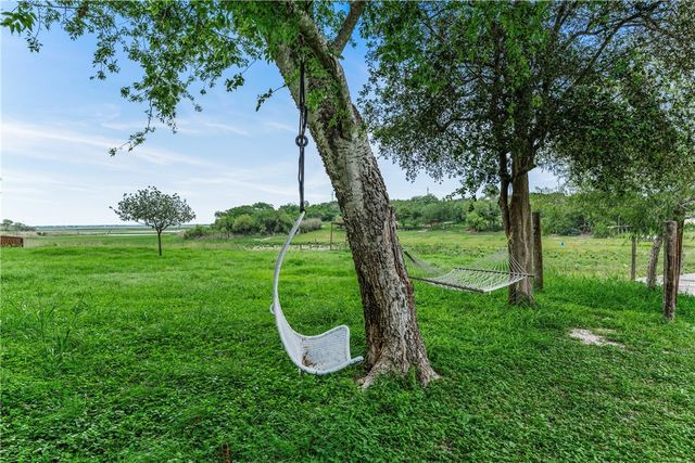 254 Vista Dr, Sandia, TX 78383