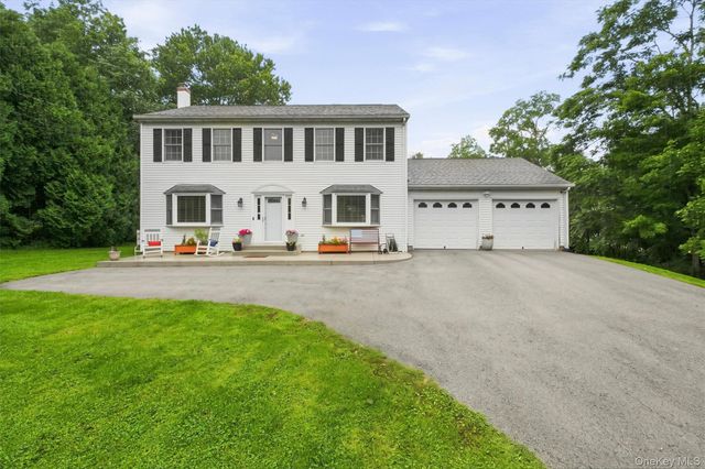 20 Cary Road, Hyde Park, NY 12538