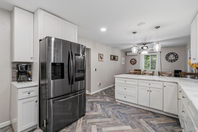 20 Cary Road, Hyde Park, NY 12538