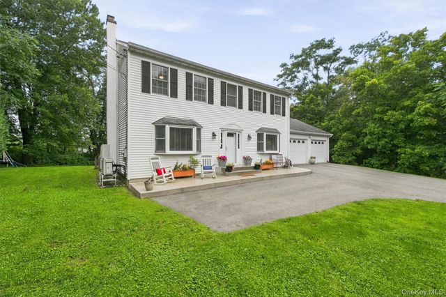 20 Cary Road, Hyde Park, NY 12538