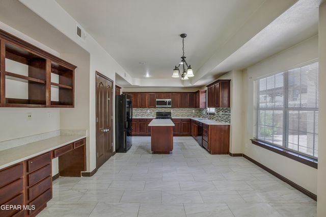 7729 BARTLETT LANDING Court, El Paso, TX 79912