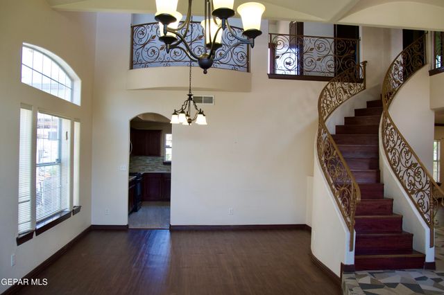 7729 BARTLETT LANDING Court, El Paso, TX 79912