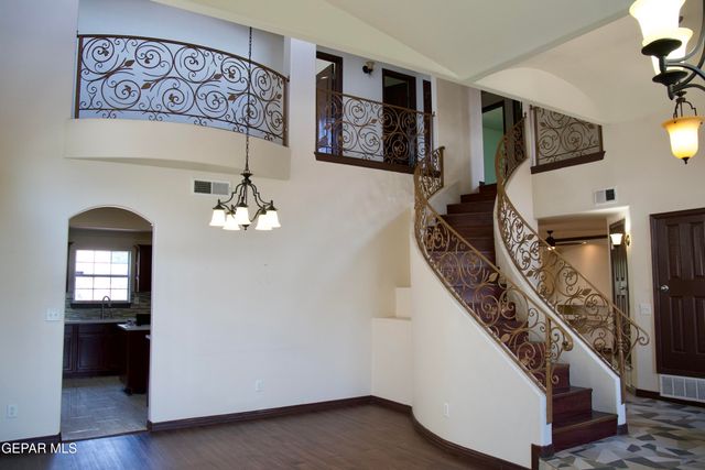 7729 BARTLETT LANDING Court, El Paso, TX 79912