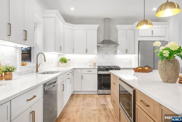 7 Bryson Road, Fair Lawn, NJ 07410