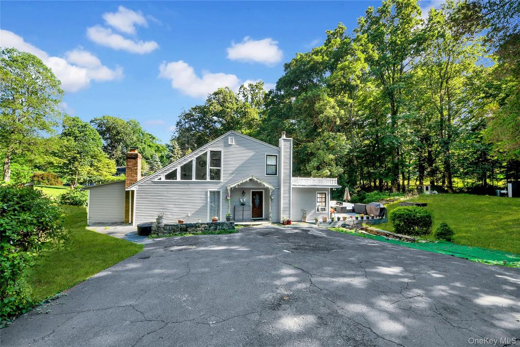 435 Birdsall Drive, Yorktown Heights, NY 10598 — photo 2