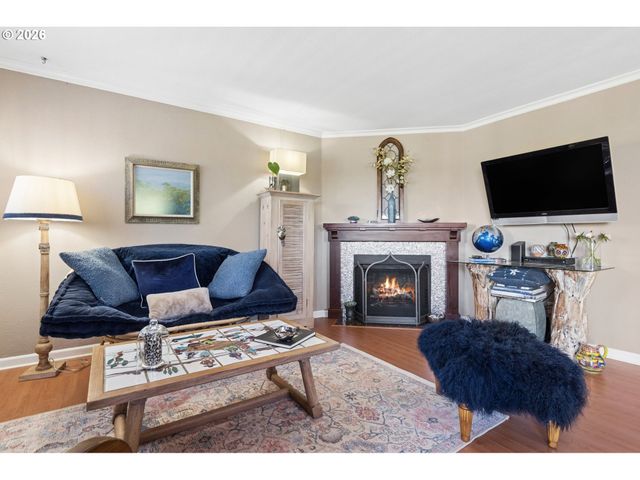 20910 FAWN Ct 1, West Linn, OR 97068