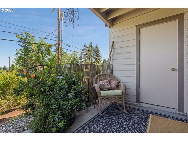 20910 FAWN Ct 1, West Linn, OR 97068