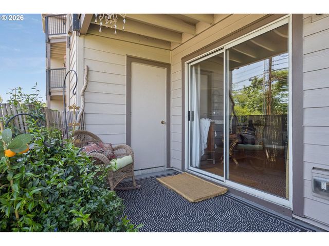 20910 FAWN Ct 1, West Linn, OR 97068