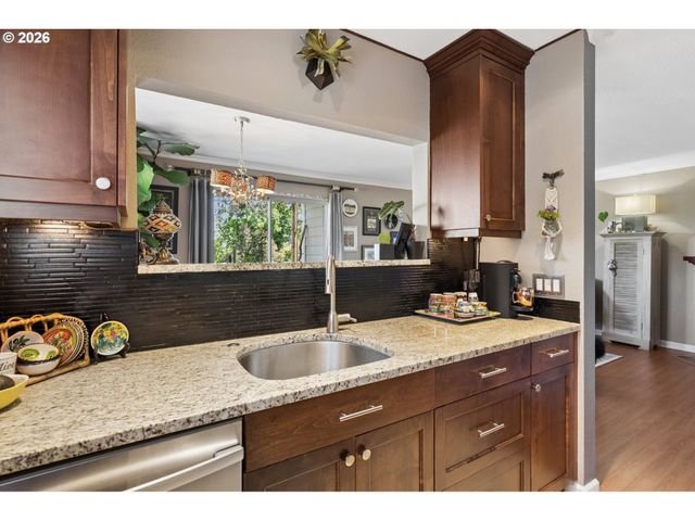 20910 FAWN Ct 1, West Linn, OR 97068