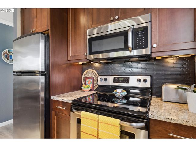20910 FAWN Ct 1, West Linn, OR 97068