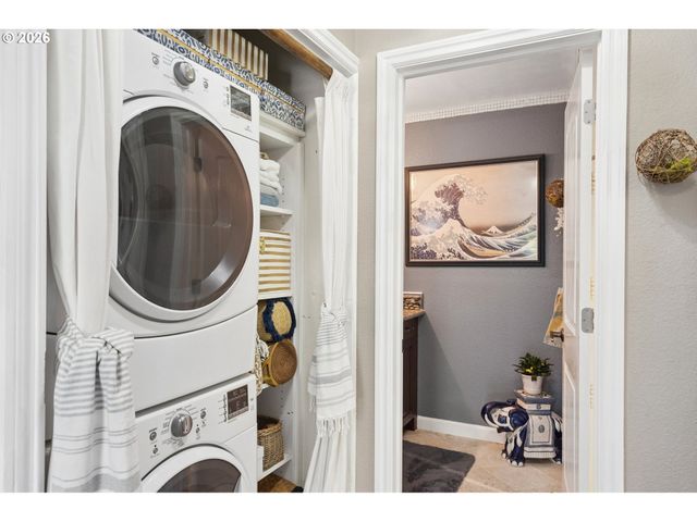 20910 FAWN Ct 1, West Linn, OR 97068