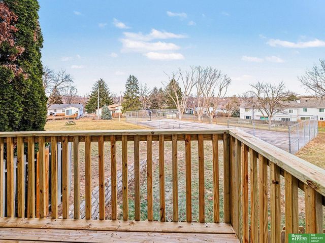 8740 Granville Parkway, La Vista, NE 68128