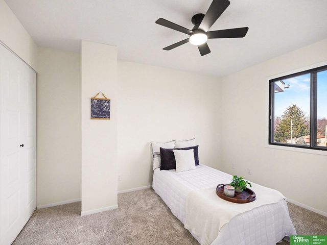 8740 Granville Parkway, La Vista, NE 68128