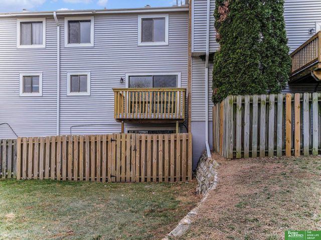 8740 Granville Parkway, La Vista, NE 68128