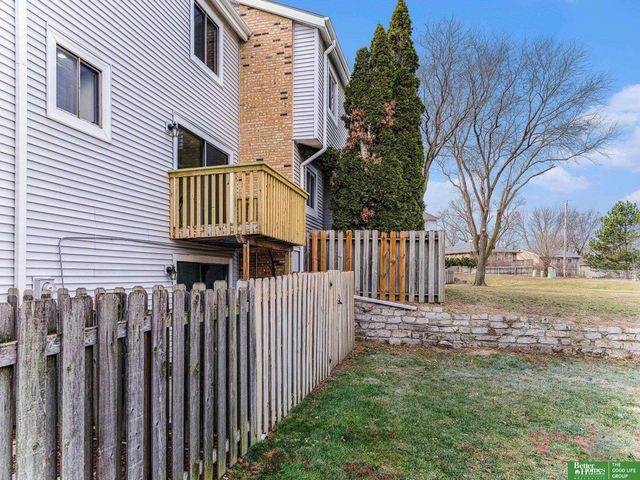 8740 Granville Parkway, La Vista, NE 68128